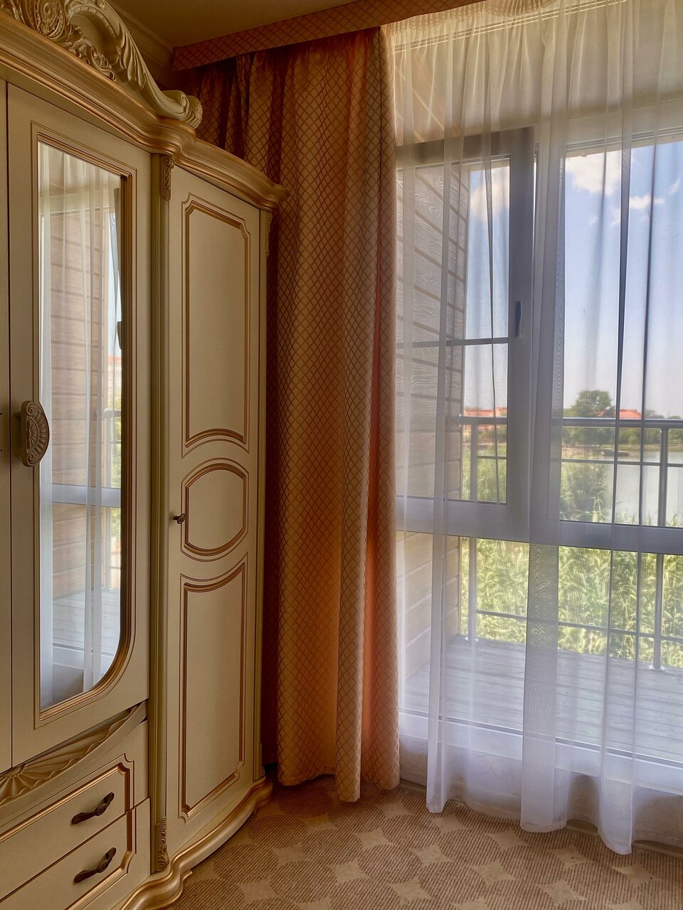 Парк-Отель Уют Славянск-на-Кубани-13